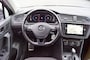 Volkswagen Tiguan 1.5 TSI DSG R-line 150pk / Navi / Camera / Trekhaak wegkl.b./ Park-assist / ACC