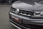 Volkswagen Tiguan 1.5 TSI DSG R-line 150pk / Navi / Camera / Trekhaak wegkl.b./ Park-assist / ACC