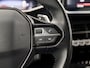 Peugeot 2008 1.2 PureTech Allure Sport Automaat (VIRTUAL COCKPIT, APPLE CARPLAY, GROOT NAVI, LEDER, STOELVERWARMING, 360 CAMERA, LED KOPLAMPEN, LM VELGEN, KEYLESS, NIEUWSTAAT)