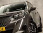 Peugeot 2008 1.2 PureTech Allure Sport Automaat (VIRTUAL COCKPIT, APPLE CARPLAY, GROOT NAVI, LEDER, STOELVERWARMING, 360 CAMERA, LED KOPLAMPEN, LM VELGEN, KEYLESS, NIEUWSTAAT)