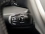 Peugeot 2008 1.2 PureTech Allure Sport Automaat (VIRTUAL COCKPIT, APPLE CARPLAY, GROOT NAVI, LEDER, STOELVERWARMING, 360 CAMERA, LED KOPLAMPEN, LM VELGEN, KEYLESS, NIEUWSTAAT)