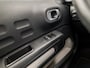 Citroën C3 1.2 PureTech S&S Sport (APPLE CARPLAY, GROOT NAVI, TREKHAAK, GETINT GLAS, SPORTSTOELEN, LM VELGEN, PARKEERSENSOREN, LANE ASSIST, DAB+, NIEUWE APK, NIEUWSTAAT)