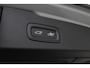 Volvo V60 B4 Automaat Plus Dark Trekhaak | Premium Audio by Harman Kardon | Stoelventilatie | Panoramadak | Driver Awareness | Driver Assist | Getinte ramen | Verwarmbare voorstoelen | Verwarmbaar stuurwiel | Verwarmbare achterbank | Visual Park Assist | 19 Inch | Driver Awareness | Driver Assistance | Draadloos telefoon opladen | Google Maps | Google Assistant | Apple Carplay | Camera achter | Keyless | Noodreservewiel