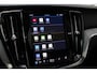 Volvo V60 B4 Automaat Plus Dark Trekhaak | Premium Audio by Harman Kardon | Stoelventilatie | Panoramadak | Driver Awareness | Driver Assist | Getinte ramen | Verwarmbare voorstoelen | Verwarmbaar stuurwiel | Verwarmbare achterbank | Visual Park Assist | 19 Inch | Driver Awareness | Driver Assistance | Draadloos telefoon opladen | Google Maps | Google Assistant | Apple Carplay | Camera achter | Keyless | Noodreservewiel