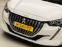 Peugeot 208 1.2 PureTech Sport (APPLE CARPLAY, GROOT NAVI, PARKEERSENSOREN, GETINT GLAS, SPORTSTOELEN, LANE ASSIST, NIEUWE APK, NIEUWSTAAT)