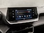 Peugeot 208 1.2 PureTech Sport (APPLE CARPLAY, GROOT NAVI, PARKEERSENSOREN, GETINT GLAS, SPORTSTOELEN, LANE ASSIST, NIEUWE APK, NIEUWSTAAT)