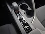 Toyota C-HR 1.8 Hybrid 140 Dynamic Automaat / Nieuw Model / Allseason banden / Stuur-, Stoel en Voorruitverwarming / Achteruitrijcamera / Elektrische achterklep / Keyless Entry/Start / Adaptief CC / Apple Carplay Android Auto / Climate control /