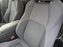 Toyota C-HR 1.8 Hybrid 140 Dynamic Automaat / Nieuw Model / Allseason banden / Stuur-, Stoel en Voorruitverwarming / Achteruitrijcamera / Elektrische achterklep / Keyless Entry/Start / Adaptief CC / Apple Carplay Android Auto / Climate control /