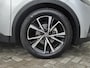 Toyota C-HR 1.8 Hybrid 140 Dynamic Automaat / Nieuw Model / Allseason banden / Stuur-, Stoel en Voorruitverwarming / Achteruitrijcamera / Elektrische achterklep / Keyless Entry/Start / Adaptief CC / Apple Carplay Android Auto / Climate control /