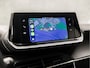 Peugeot 2008 1.2 PureTech Sport (APPLE CARPLAY, PARELMOER, GROOT NAVI, 360 CAMERA, SPORTSTOELEN, LANE ASSIST, PARKEERSENSOREN, CRUISE, NIEUWSTAAT)