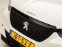 Peugeot 2008 1.2 PureTech Sport (APPLE CARPLAY, PARELMOER, GROOT NAVI, 360 CAMERA, SPORTSTOELEN, LANE ASSIST, PARKEERSENSOREN, CRUISE, NIEUWSTAAT)