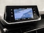 Peugeot 2008 1.2 PureTech Sport (APPLE CARPLAY, PARELMOER, GROOT NAVI, 360 CAMERA, SPORTSTOELEN, LANE ASSIST, PARKEERSENSOREN, CRUISE, NIEUWSTAAT)