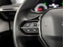 Peugeot 2008 1.2 PureTech Sport (APPLE CARPLAY, PARELMOER, GROOT NAVI, 360 CAMERA, SPORTSTOELEN, LANE ASSIST, PARKEERSENSOREN, CRUISE, NIEUWSTAAT)