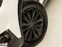 Peugeot 2008 1.2 PureTech Sport (APPLE CARPLAY, PARELMOER, GROOT NAVI, 360 CAMERA, SPORTSTOELEN, LANE ASSIST, PARKEERSENSOREN, CRUISE, NIEUWSTAAT)