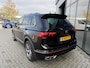 Volkswagen Tiguan 1.5 TSi 150 Pk Automaat R-Line Business+ | IQ.Light Matrix LED | Panoramadak | Virtual Cockpit | Elektrische Stoelen | Trekhaak | 19 Inch | Leder | Camera | 39.655 KM!!