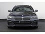 BMW 5-Serie Touring 530e xDrive Business Edition Plus Pano Comfortstoelen M-pakket