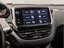 Peugeot 208 1.2 PureTech Allure Sport Automaat (APPLE CARPLAY, NAVIGATIE, CLIMATE, CAMERA, SPORTSTOELEN, GETINT GLAS, LM VELGEN, PARKEERSENSOREN, NIEUWE APK, NIEUWSTAAT)