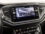 Volkswagen T-Roc 1.5 TSI Sport 150Pk Automaat (VIRTUAL COCKPIT, APPLE CARPLAY, GROOT NAVI, CLIMATE, LEDER, STOELVERWARMING, LED KOPLAMPEN, ZWART HEMEL, GETINT GLAS, CAMERA, ADAPTIVE CRUISE, NIEUWSTAAT)