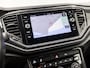 Volkswagen T-Roc 1.5 TSI Sport 150Pk Automaat (VIRTUAL COCKPIT, APPLE CARPLAY, GROOT NAVI, CLIMATE, LEDER, STOELVERWARMING, LED KOPLAMPEN, ZWART HEMEL, GETINT GLAS, CAMERA, ADAPTIVE CRUISE, NIEUWSTAAT)