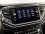 Volkswagen T-Roc 1.5 TSI Sport 150Pk Automaat (VIRTUAL COCKPIT, APPLE CARPLAY, GROOT NAVI, CLIMATE, LEDER, STOELVERWARMING, LED KOPLAMPEN, ZWART HEMEL, GETINT GLAS, CAMERA, ADAPTIVE CRUISE, NIEUWSTAAT)