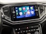 Volkswagen T-Roc 1.5 TSI Sport 150Pk Automaat (VIRTUAL COCKPIT, APPLE CARPLAY, GROOT NAVI, CLIMATE, LEDER, STOELVERWARMING, LED KOPLAMPEN, ZWART HEMEL, GETINT GLAS, CAMERA, ADAPTIVE CRUISE, NIEUWSTAAT)