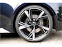 Audi RS6 Avant 4.0 TFSI 441kW/600pk Aut8 Quattro Performance LUCHTVERING + SOFTCLOSE + BANG&OLUFSEN + STANDKACHEL + 360 CAMERA + HEAD-UP DISPLAY + DUBBEL GLAS + ADAPT.CRUISE + LANE ASSIST + MATRIX LED + STOELVERWARMING&-VENTILATIE + HEAD-UP + EL.TREKHAAK + 22" LM-VELGEN