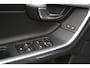 Volvo V60 2.4 D6 AWD Plug-In Hybrid R-Design - LEDER - TREKHAAK - SCHUIFDAK - CAMERA - 2e EIGENAAR