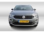 Volkswagen T-Roc 1.5 TSI 150pk Sport DSG Automaat / Panorama dak / LM 17 inch / LED/ Elektrische klep / Navigatie / Camera / Parkeersensoren