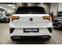 Volkswagen T-Roc 1.5 TSI R-Line * IQ Light - Camera - Keyless - 19" - ACC *