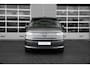 Volkswagen Multivan E-Hybrid 4-Motion | Trekhaak | Travel Assist | Easy open | Verwarmbaar stuur | Art Velours | Vis A Vis