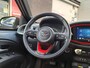 Toyota Aygo X UNDERCOVER AUTOMAAT ZWARTE VELGEN RODE ACCENTEN PDC STOELVERWARMING