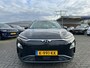 Hyundai Kona Electric EV Limited Sky 64kWh | SoH 100% | Leer | Navi | Schuifdak