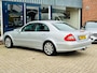 Mercedes-Benz E-klasse 230 Avantgarde automaat! Schuifdak l Navi l Airco ECC l Cruise l PDC V+A! Inruil koopje mooie auto!