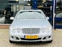 Mercedes-Benz E-klasse 230 Avantgarde automaat! Schuifdak l Navi l Airco ECC l Cruise l PDC V+A! Inruil koopje mooie auto!