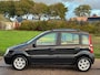 Fiat Panda 1.2 Class Audio/CD Electric pakket 2 x glazen dak ABS Colorpakket Getint glas LMV 14" Dakrails Dealeronderhoud Nw Apk!