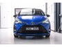 Toyota Yaris 1.5 VVT-i Bi-Tone | Camera | Dealer oh | 1e eig | Trekhaak | NL auto NAP | rijklaarprijs | 112 pk | Lane assist | Cruise |