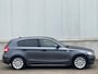 BMW 1-Serie 116i Executive APK I AIRCO I TREKHAAK I LMV I NETTE AUTO
