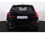 Volvo XC60 T6 Recharge AWD Ultra Black Edition - LONG RANGE - Panorama/schuifdak - IntelliSafe Assist & Surround - 360º Camera - Harman/Kardon audio - Adaptieve LED koplampen - Verwarmde voorstoelen, stuur & achterbank - Parkeersensoren voor & achter - Elektr. bedienb. voorstoelen met geheugen - Head up display - Draadloze tel. lader - Extra getint glas - Elektr. inklapbare trekhaak - 21' LMV