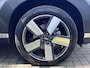 Hyundai Santa Fe 1.6 T-GDI PHEV Comfort Smart 4WD 7p. Automaat / Als nieuw 7 persoons / EAER 54km / Stoelventilatie / Stuur-, stoel- en achterbankverwarming / Navi / Apple Carplay Android / 20" LM wielen /