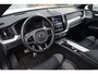 Volvo XC60 2.0 T8 Twin Engine AWD R-Design | Bowers & Wilkins Audiosysteem | Luchtvering | Head-up display | 360 camera | Trekhaak | 22" lichtmetalen velgen | Extra getint glas | gelamineerde ramen rondom | Elektr. verstelbare stoelen incl. memory | Adaptieve bochtverlichting | Automatisch inparkeren |
