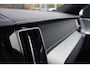 Volvo XC60 2.0 T8 Twin Engine AWD R-Design | Bowers & Wilkins Audiosysteem | Luchtvering | Head-up display | 360 camera | Trekhaak | 22" lichtmetalen velgen | Extra getint glas | gelamineerde ramen rondom | Elektr. verstelbare stoelen incl. memory | Adaptieve bochtverlichting | Automatisch inparkeren |