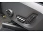 Volvo XC60 2.0 T8 Twin Engine AWD R-Design | Bowers & Wilkins Audiosysteem | Luchtvering | Head-up display | 360 camera | Trekhaak | 22" lichtmetalen velgen | Extra getint glas | gelamineerde ramen rondom | Elektr. verstelbare stoelen incl. memory | Adaptieve bochtverlichting | Automatisch inparkeren |