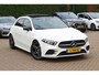 Mercedes-Benz A-klasse 200 Business Solution AMG / Panoramadak / Camera / Leder&Alcantara / 18'' / Stoelverwarming / LED / DAB / Cruise Control