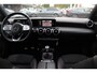 Mercedes-Benz A-klasse 200 Business Solution AMG / Panoramadak / Camera / Leder&Alcantara / 18'' / Stoelverwarming / LED / DAB / Cruise Control