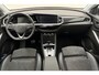 Opel Grandland 1.2 Turbo Ultimate Automaat | Navigatie | Elektrische achterklep | Stoelverwarming | Climate & Cruise Control | Alcantara bekleding | Zwart dak | Lichtmetalen velgen