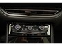 Opel Grandland 1.2 Turbo Ultimate Automaat | Navigatie | Elektrische achterklep | Stoelverwarming | Climate & Cruise Control | Alcantara bekleding | Zwart dak | Lichtmetalen velgen