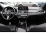 BMW X1 sDrive20i High Executive Ed. M Sport / Trekhaak / Panoramadak / Camera / Head-up / 19'' / Memory seats / Leder / Stuurverwarming / Navigatie / DAB / Stoelverwarming / Cruise Control