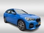 BMW X1 sDrive20i High Executive Ed. / Trekhaak / Panoramadak / Camera / Head-up / 19'' / Memory seats / Leder / Stuurverwarming / Navigatie / DAB / Stoelverwarming / Cruise Control