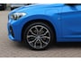 BMW X1 sDrive20i High Executive Ed. / Trekhaak / Panoramadak / Camera / Head-up / 19'' / Memory seats / Leder / Stuurverwarming / Navigatie / DAB / Stoelverwarming / Cruise Control