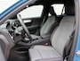 Volvo XC40 2.0 B4 Plus Dark Automaat / Trekhaak / Harman Kardon / All-season banden / Reservewiel / Verwarmd voorruit
